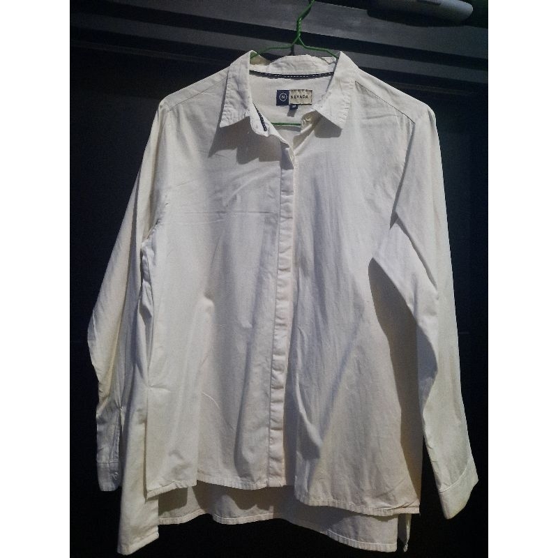 Preloved kemeja putih nevada