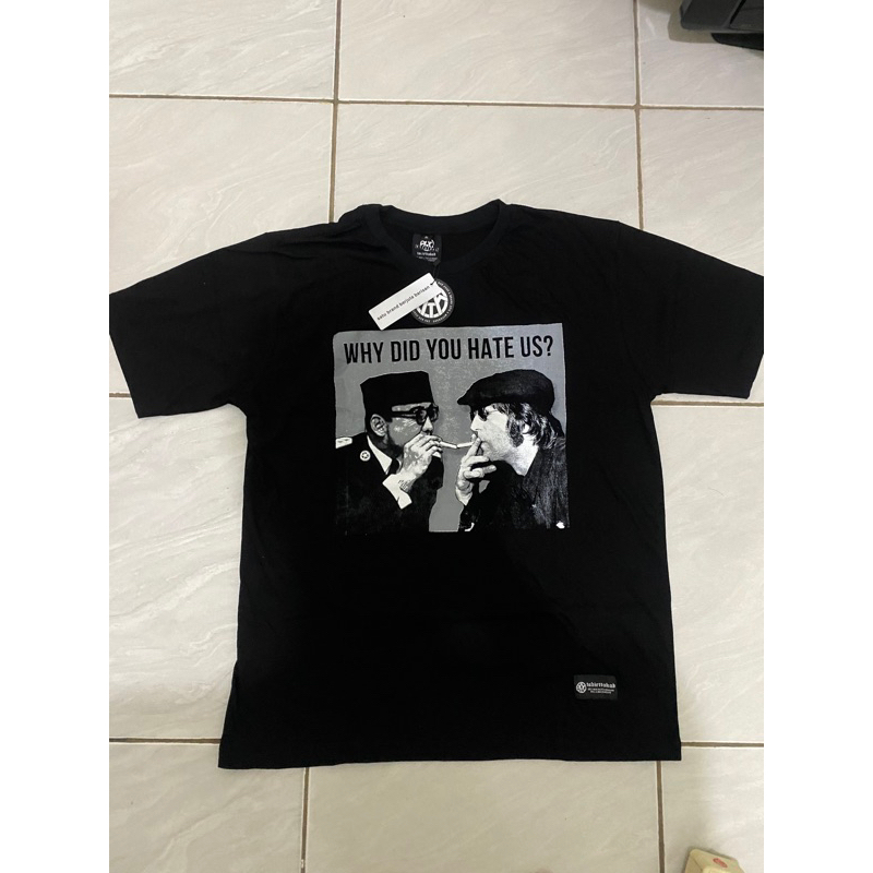 kaos tshirrtokoh original dan crewneck nb