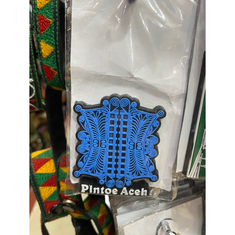 tempelan kulkas karet motif pintu aceh | magnet kulkas khas aceh pintu aceh