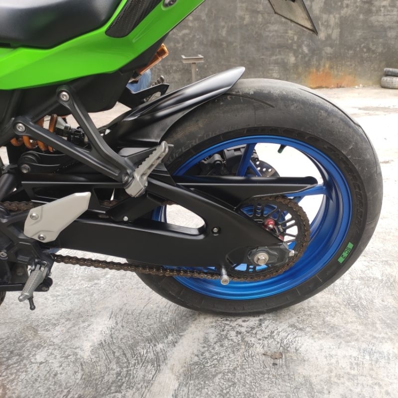 COVER SWING ARM KONDOM ARM KAWASAKI ZX25R ZX25 MODEL MOGE GSX600