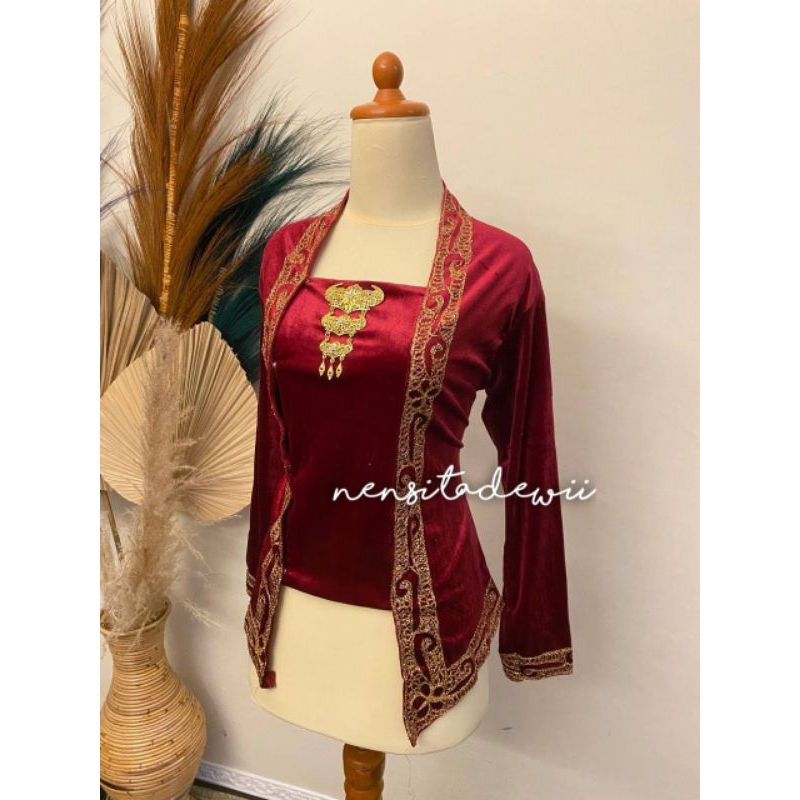 Kebaya Bordir, Model Kutubaru - Warna Maroon