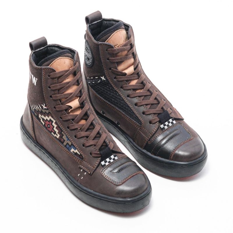 STHIRA | SEPATU EXODOS57 FTW DARK BROWN | BOOTS | SEPATU KULIT | KAIN TENUN