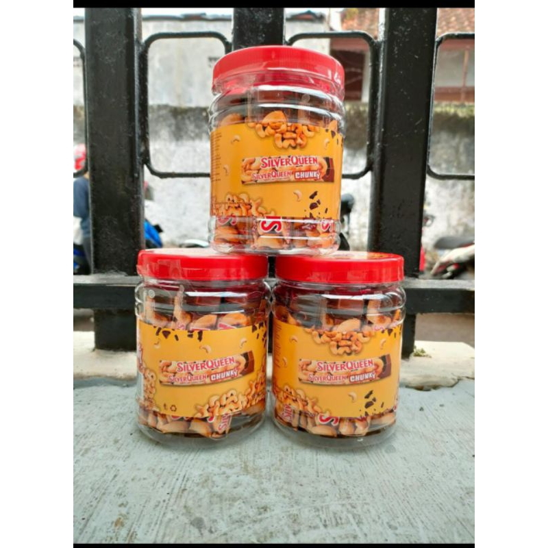 

Silverqueen Chunky Bar TOPLES isi 12pcs 1dus (6toples)