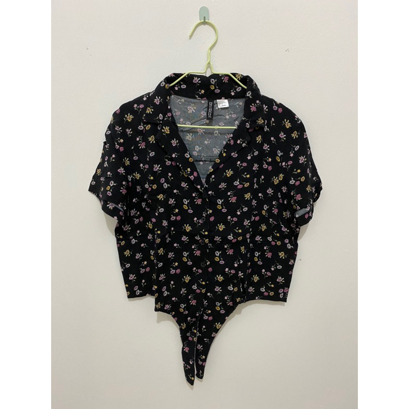 PRELOVED BAJU KEMEJA MOTIF ORIGINAL HNM HITAM