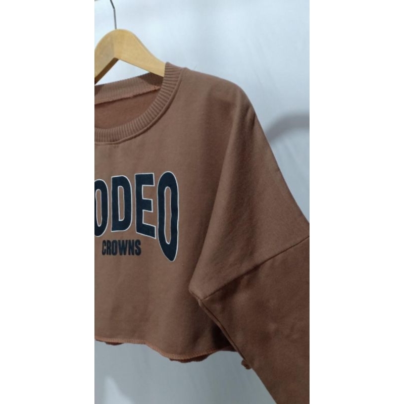 RODEO SWEATER OVERSIZE CROP / SWEATER WANITA