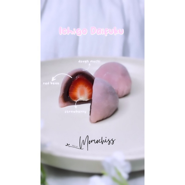 

Ichigo Daifuku (Strawberry Mochi with Red Bean)