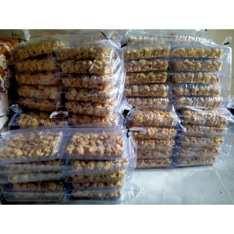 

kue kering, kue garut , roti garut asli renyah empuk 500g