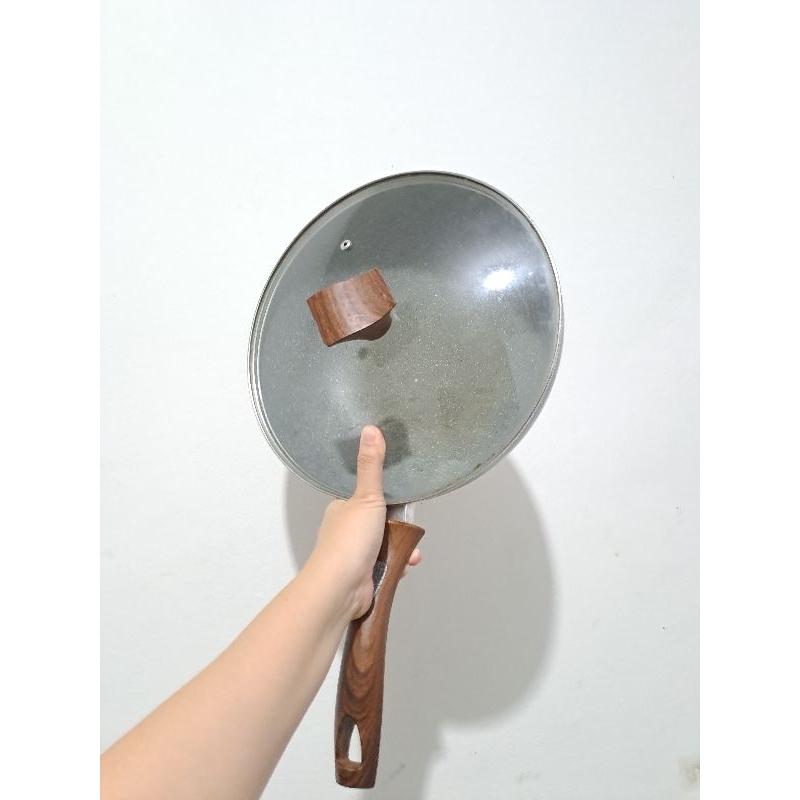 KrisChef Wok Pan 28 cm + Tutup Kaca