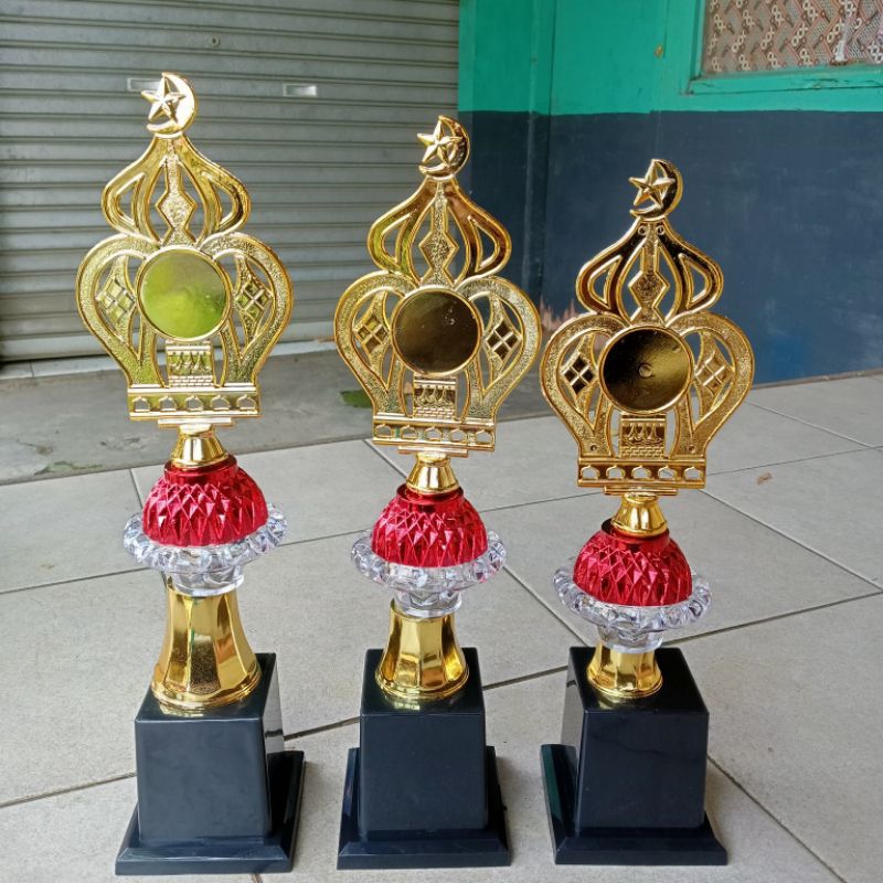 Piala MK 05 + FG 28 Tinggi 42cm