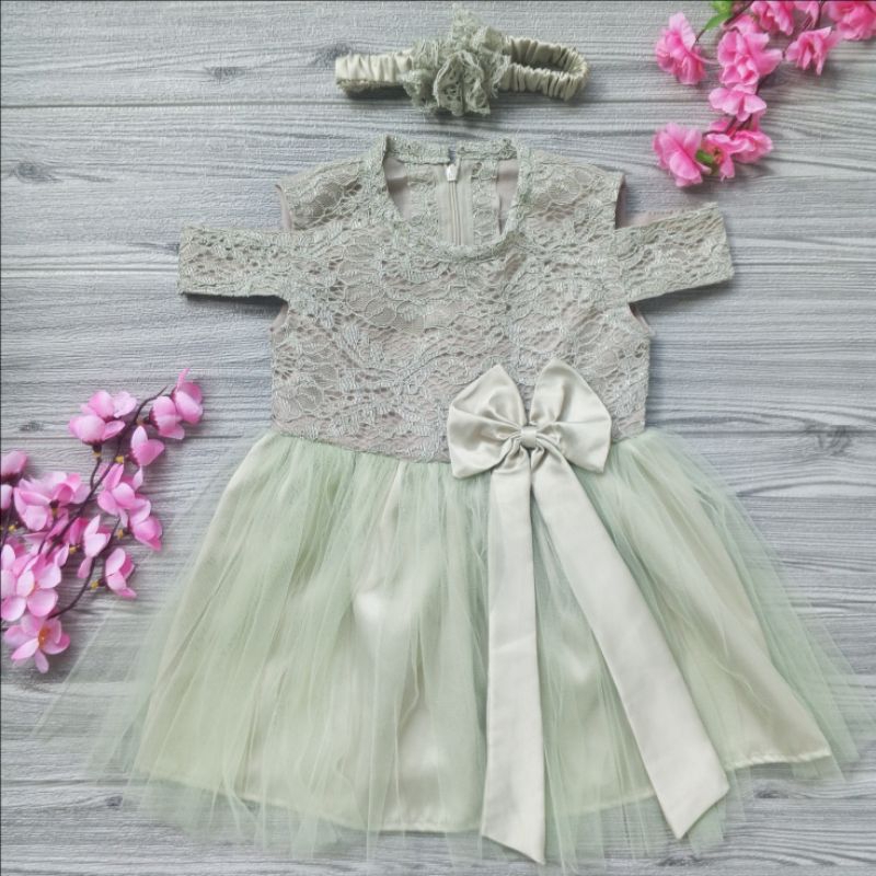 Dress Gaun Pesta Kondangan Bayi Brukat Tile Satin Sage Green Free Bando Anak 6-12 Bulan Jahitan Tail