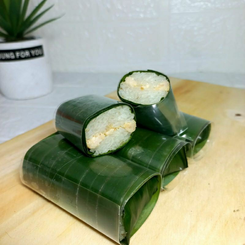 

Kue Tradisional/Jajanan Pasar/Lemper Ayam Minimal 20 Pcs