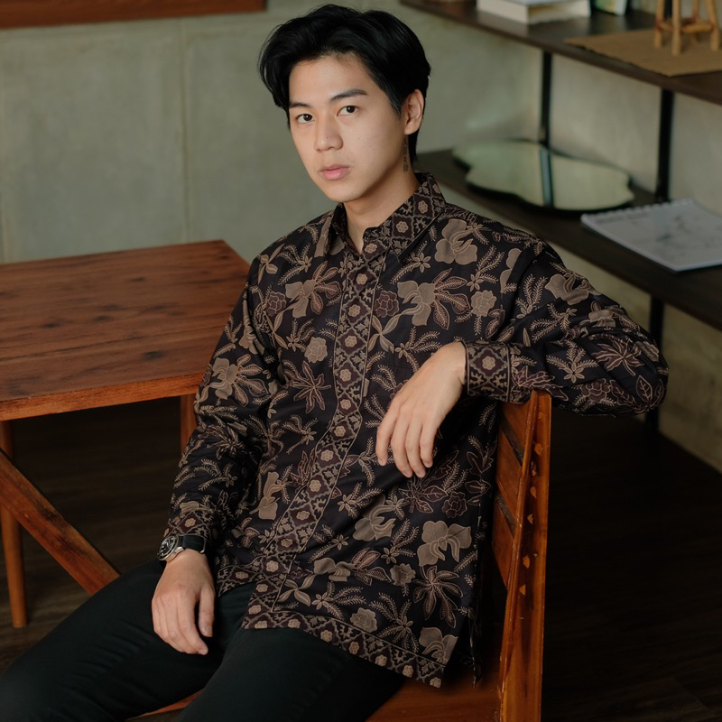 Batik Ayman - LAKSANA | Kemeja Batik Pria Katun Solo Halus