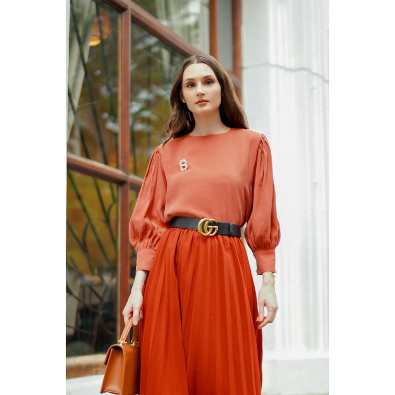 Preloved benang jarum maura blouse s