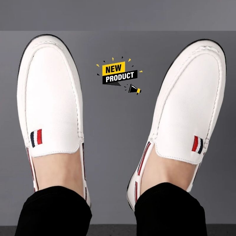 sepatu pria sepatu slop pria sepatu slip on pria sepatu perawat pria sepatu keren pria sepatu baru pria sepatu murah pria sepatu hitam pria sepatu putih pria