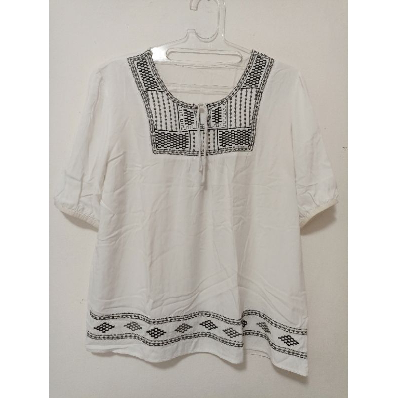 Blus putih Korea bordir biru