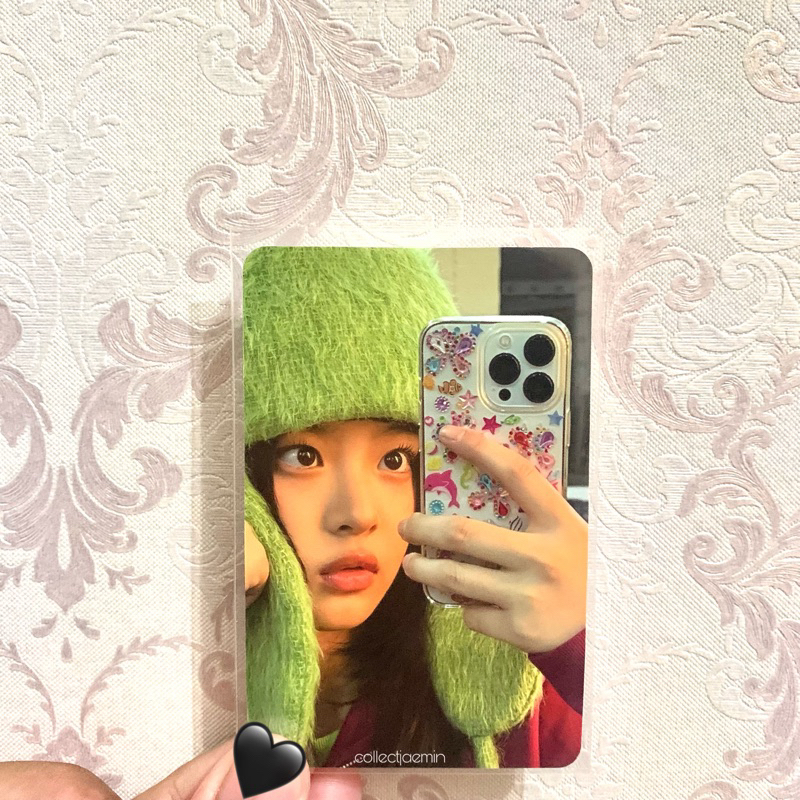 PC Hanni Weverse WV A OMG Ver Newjeans Photocard Official New Jeans iphone