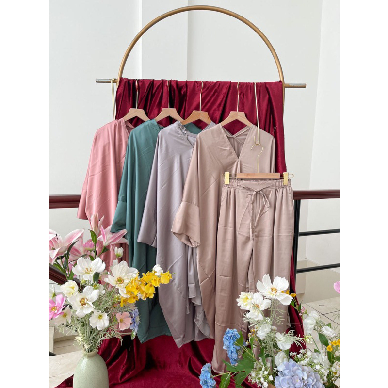 Loewe Set Kaftan Silk req by cust