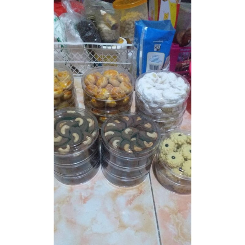 

KUE KERING NASTAR, PUTRI SALJU, COKLAT, KUE KEJU DLL