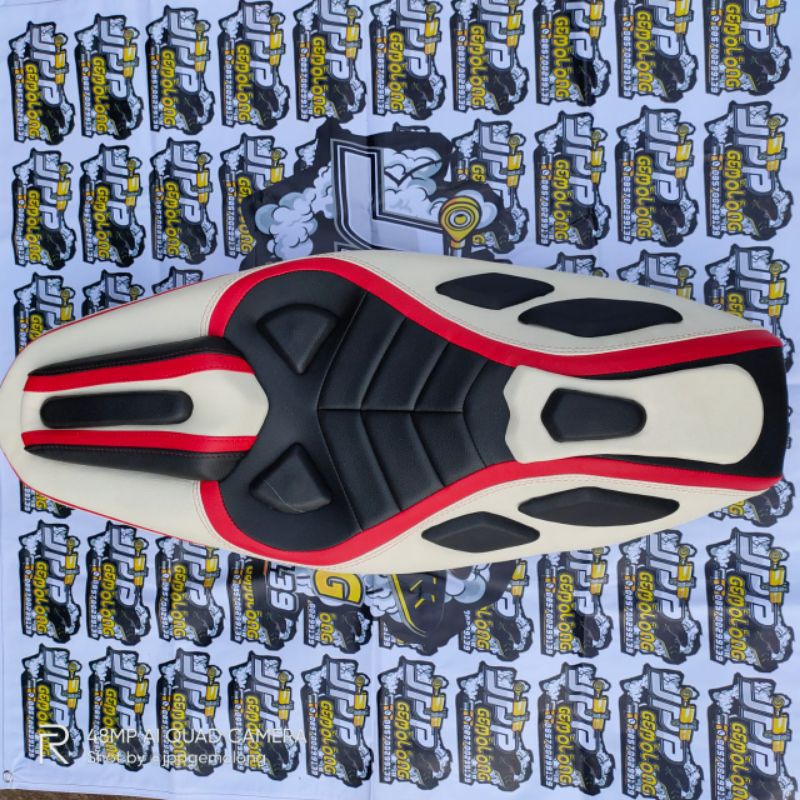 Jok Xeon Modifikasi full MBtech - Jok Yamaha Xeon Retro modifikasi - Jok motor Xeon tinggal pasang