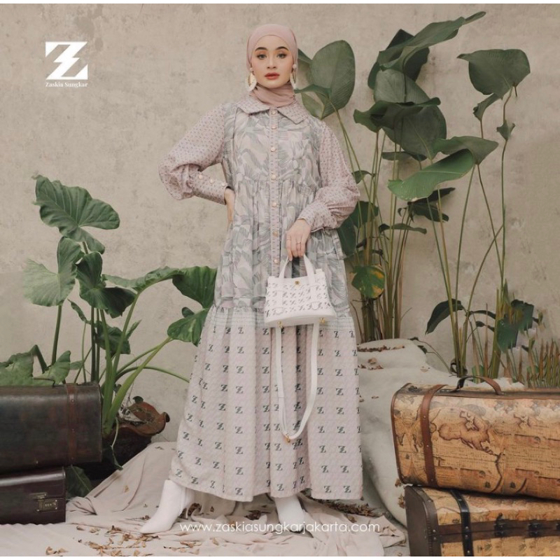 Lavella Dress Pink Zaskia sungkar