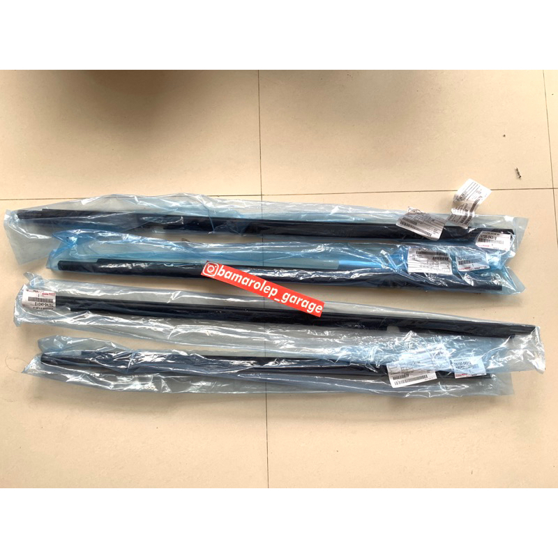 pelipit kaca kijang innova original toyota