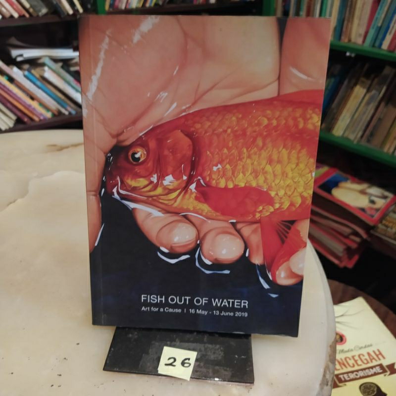 Katalog pameran Fish Out of water art for a cause 2019