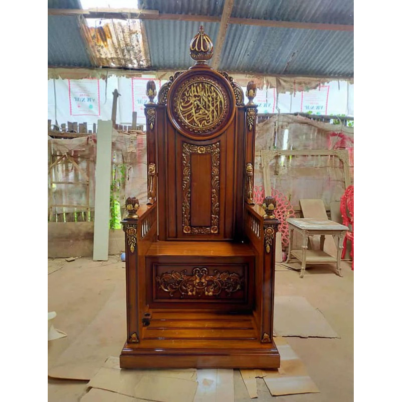 Podium masjid terbaru model unik mimbar masjid duduk