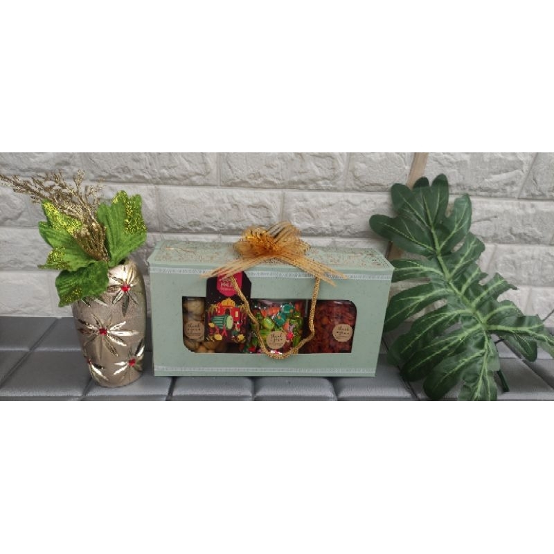 

Hampers lebaran hampers idul fitri parcel lebaran snack toples hantaran lebaran hampers ekonomis kue lebaran kue kering