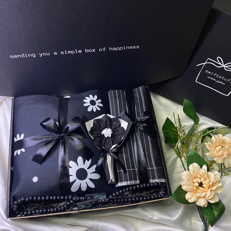 

PARCEL ELEGAN HAMPERS GIFTBOX SESERAHAN COUPLE