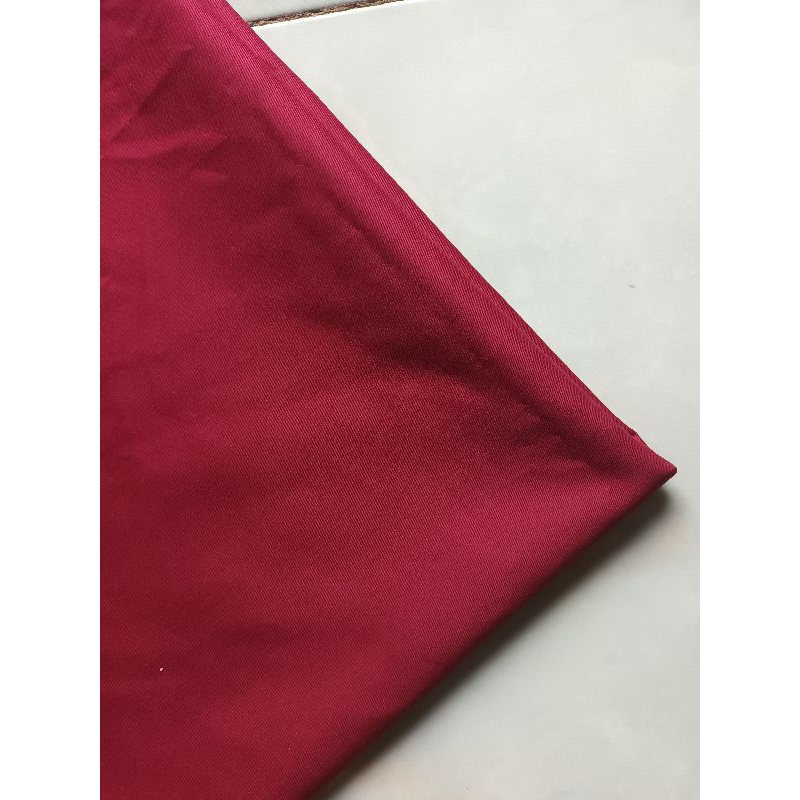 Kain Dril Merah Maroon