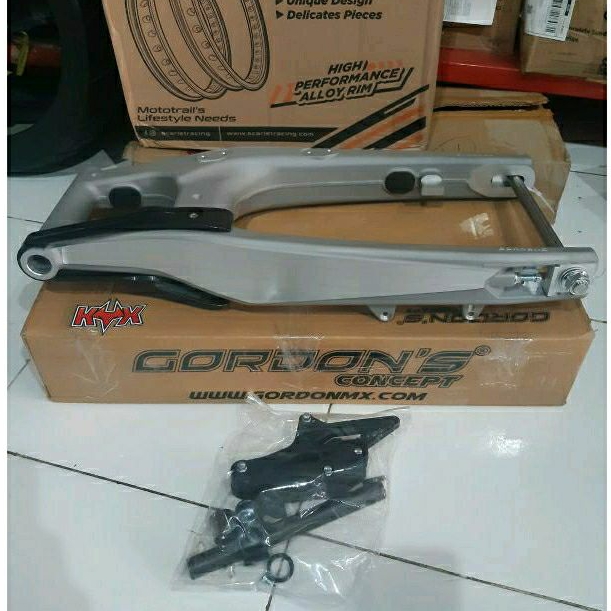 KYXVARIASI SWING ARM KTM 250 KAWASAKI KLX DTRACKER 150 MODEL KTM MERK GORDONS GORDON BAHAN ALUMUNIUM