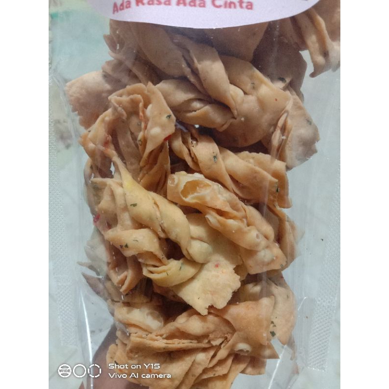 

Kue Bawang Premium Pita