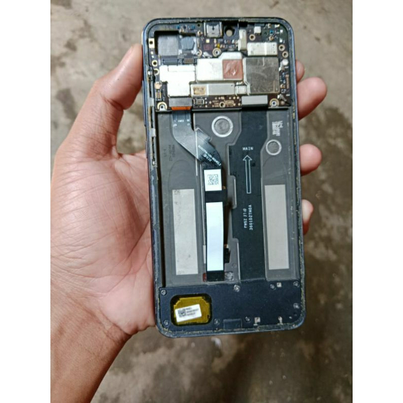 Mi 8 lite ram 4/64 mesin segel blom garapan jual gembling batre GK ada