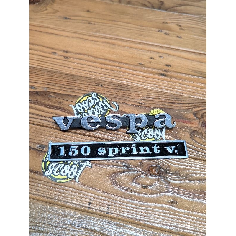 emblem set vespa sprint depan belakang emblem vespa sprint kotak