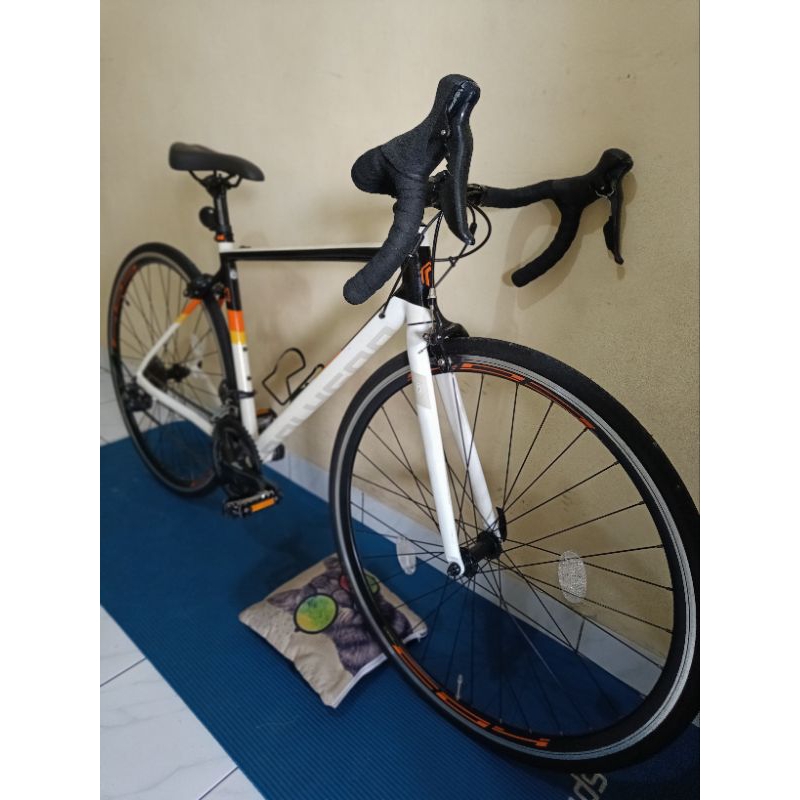 SEPEDA RB , POLYGON STRATTOS S3 second ( Size S)