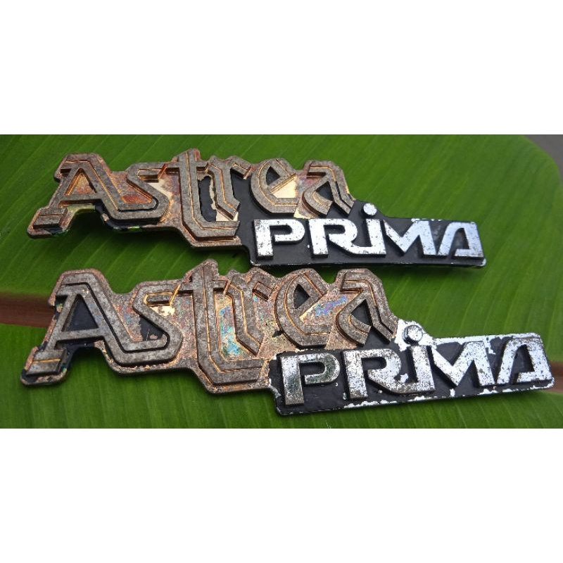Logo Emblem Tutup Aki Astrea Prima Cover Side Honda Astrea Prima Original