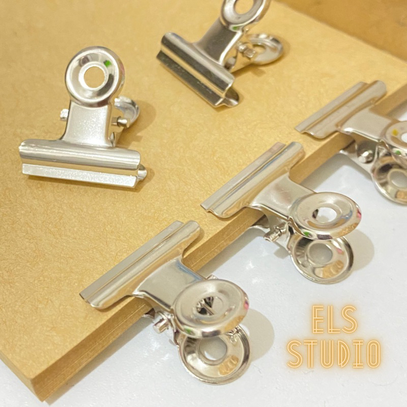 

Paper Clip Aesthetic silver