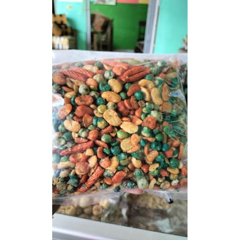 

500 gram kacang mix/ kacang campur