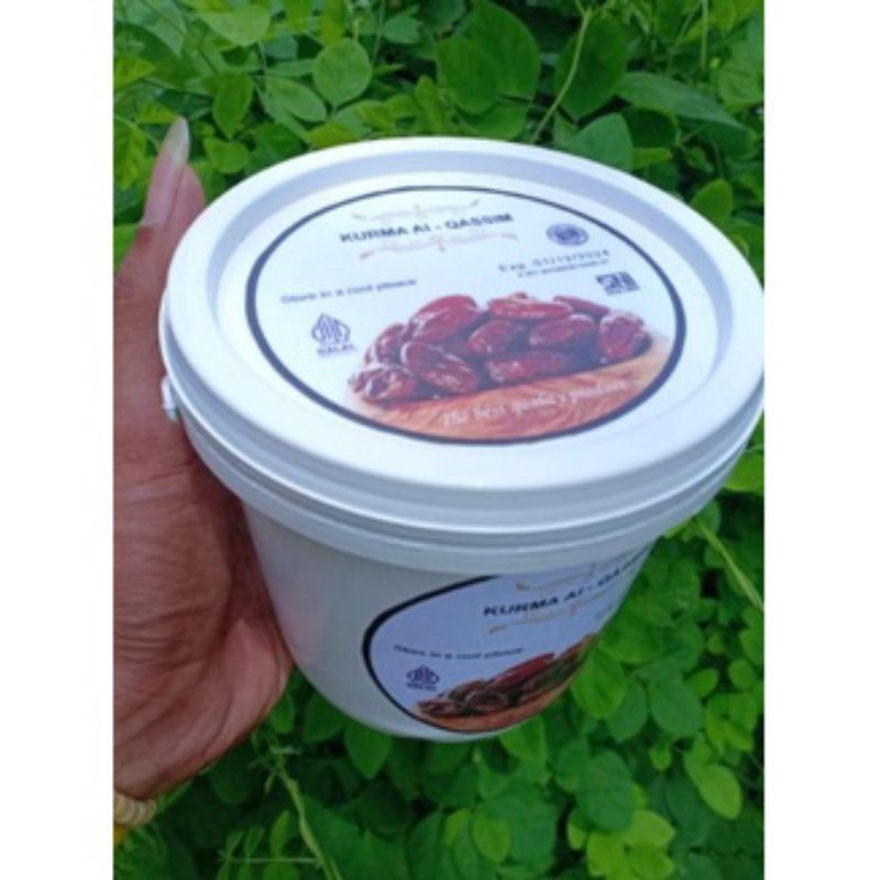 

kurma premium kemasan ember alqasim