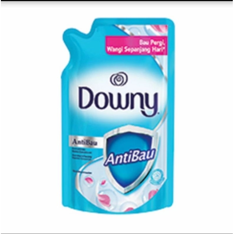 Downy Pelembut dan Pewangi Pakaian Softener 650ml