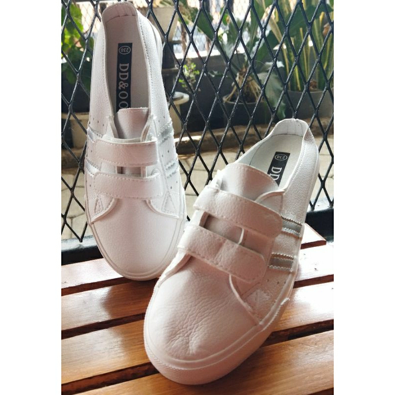 Sepatu sendal anak cewek original import