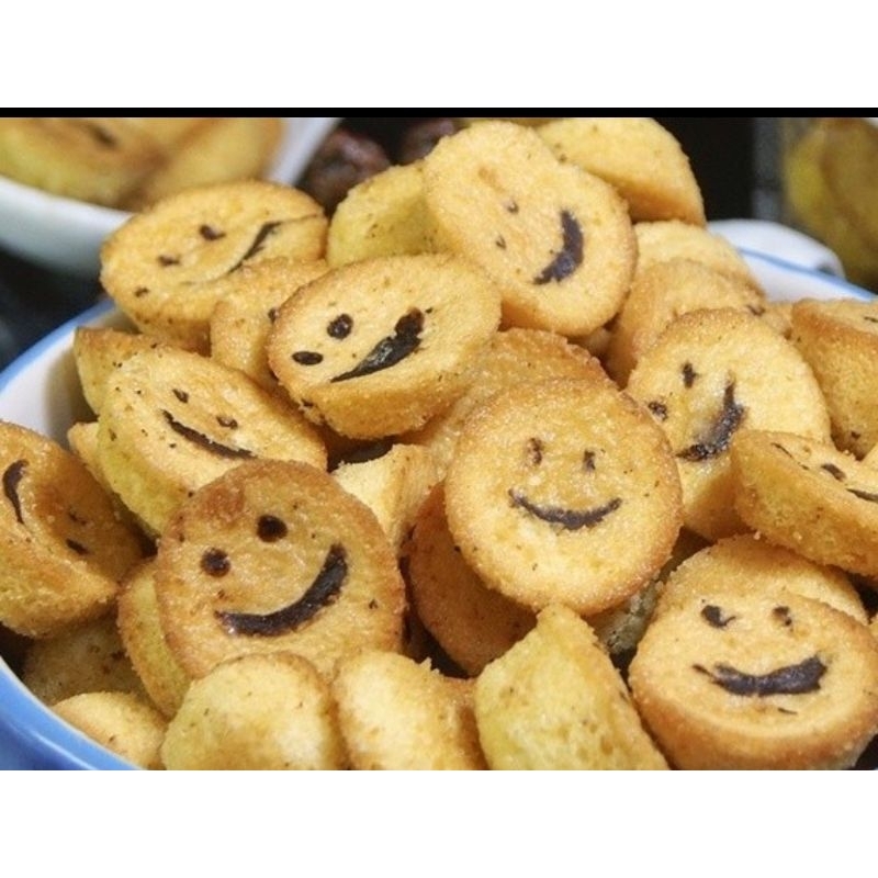 

bolu kering mini// Bolu kukus smile 250gram