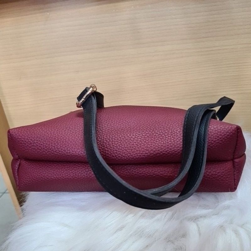 TAS MAROON INTERNATIONAL QUALITY PRELOVED