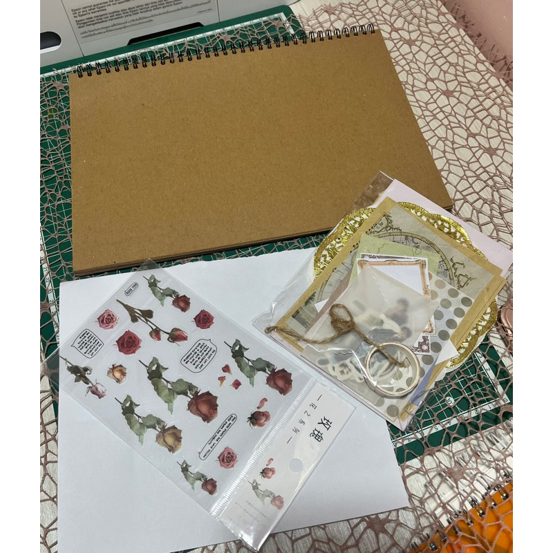 

paket album scrapbook dan journaling kit plus stiker
