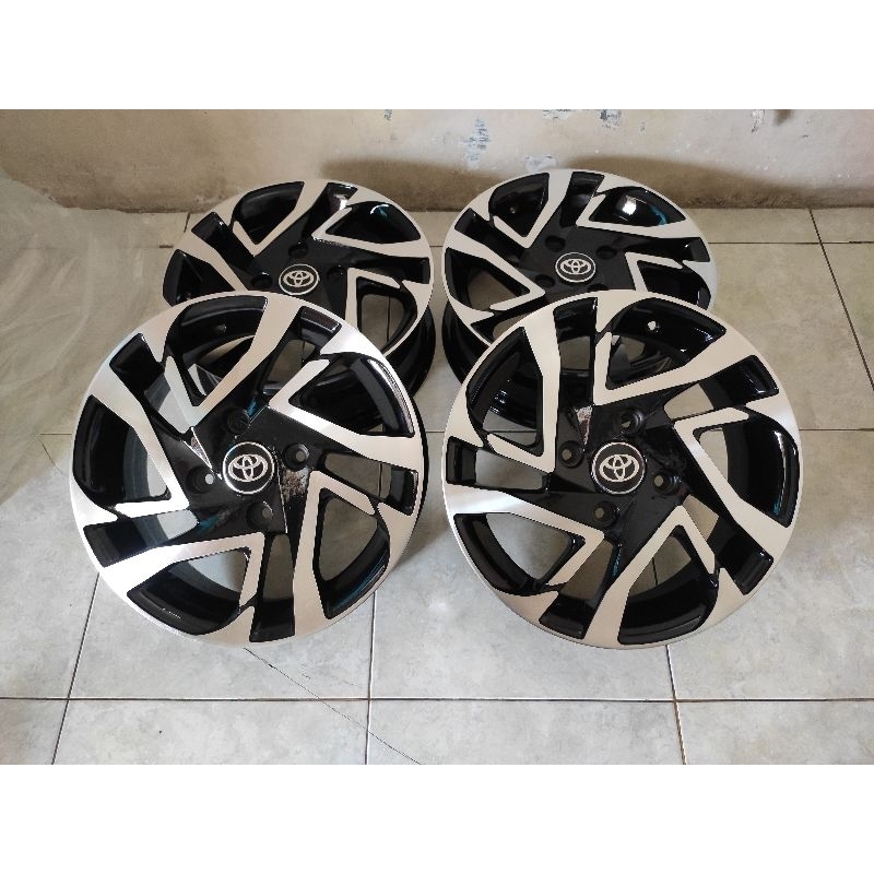 Velg Mobil Avanza Veloz R15 Set
