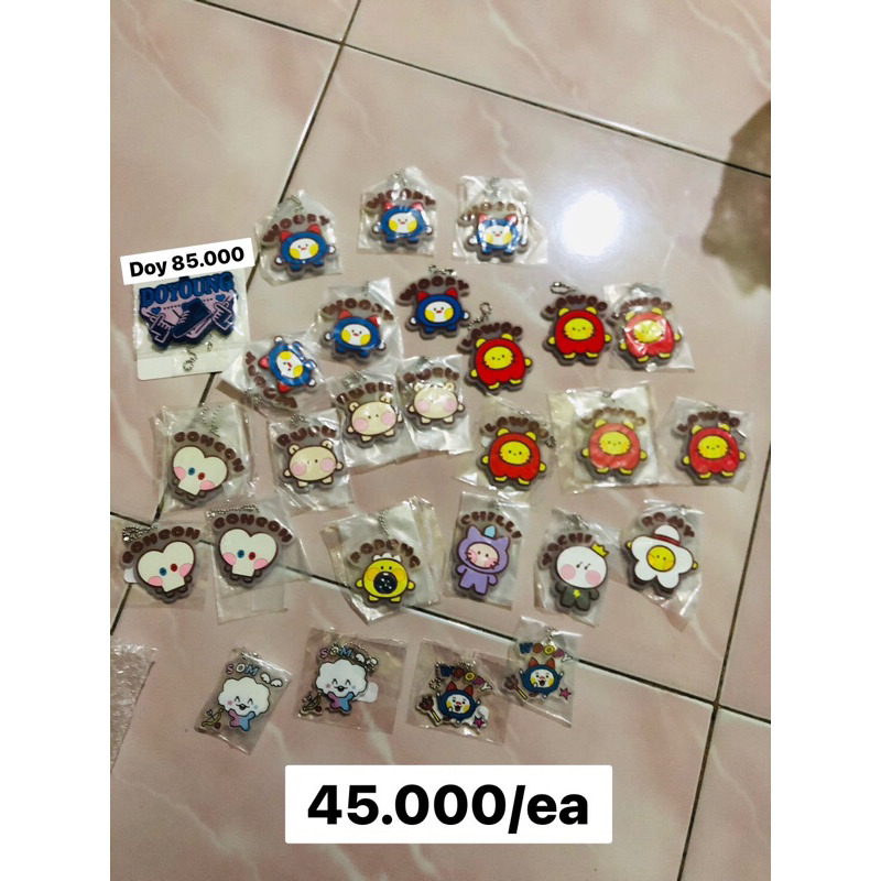 [booked] Truz Gatcha Keyring