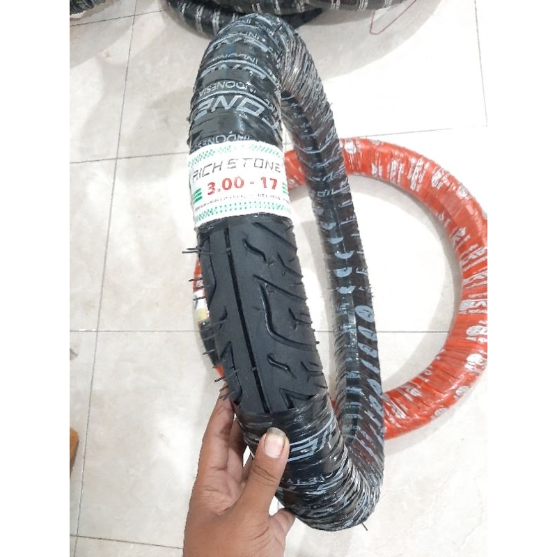 ban ring 17 ukuran 300 ring 17 dan 275 ring 17 ban satria fu jupiter mx cs 1 mx king vixion cb150 Re