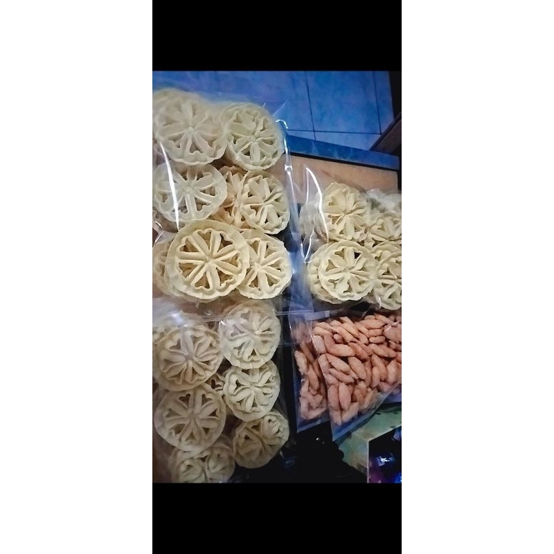 

kembang goyang