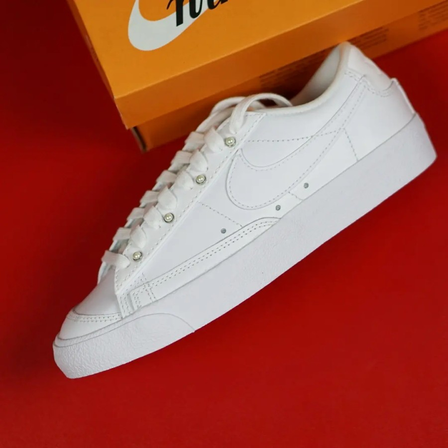 ORIGINAL Nike Blazer Low All Full White Putih Sepatu Wanita BNIB