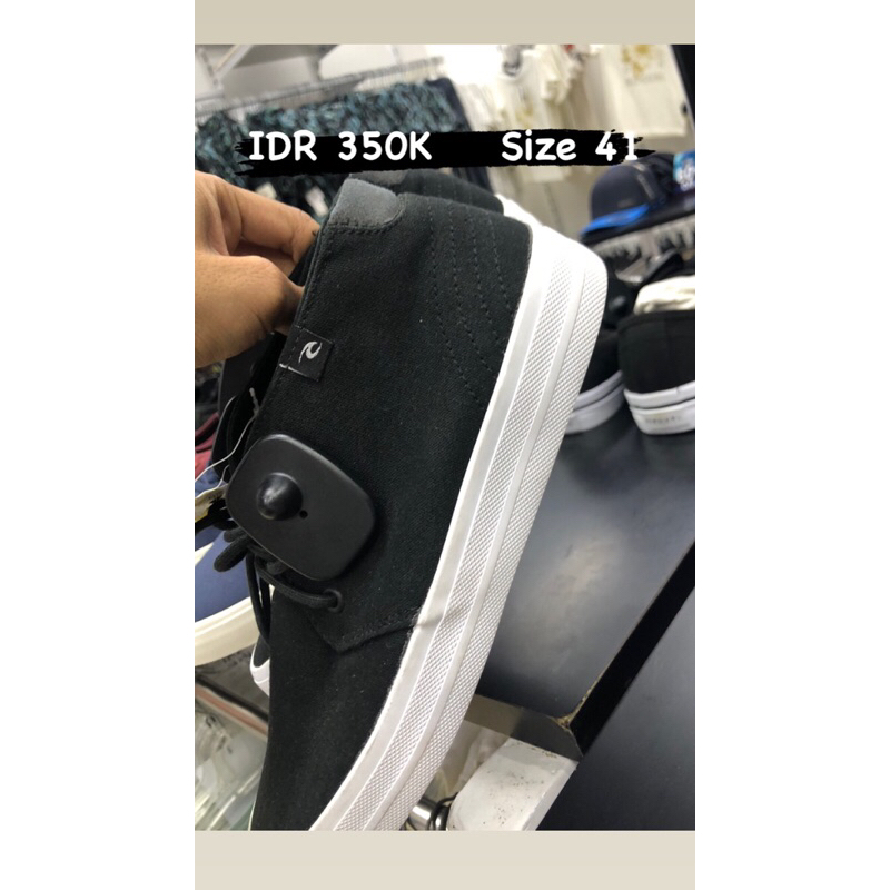 Sepatu RIPCURL SIZE 41 original discon